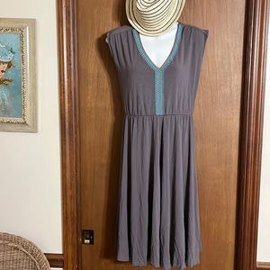 Boden dress size 4 long fits size medium
